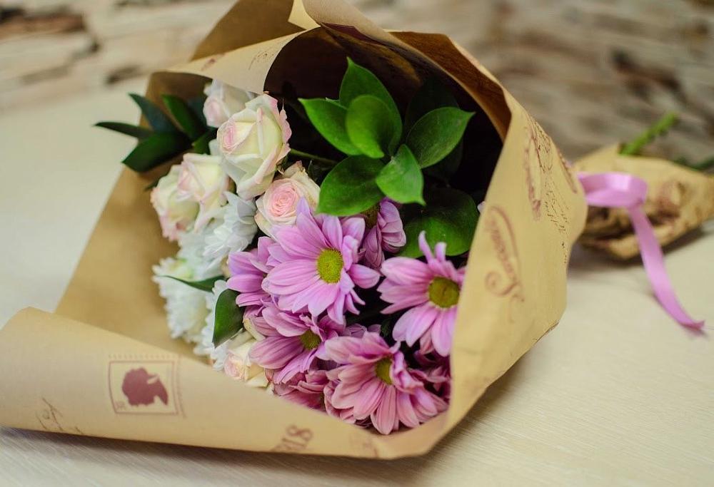 Букет цветов из: Розы и Хризантемы в Пятигорском