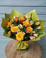 Букет цветов из:  Альстромерии и Розы в Пятигорском