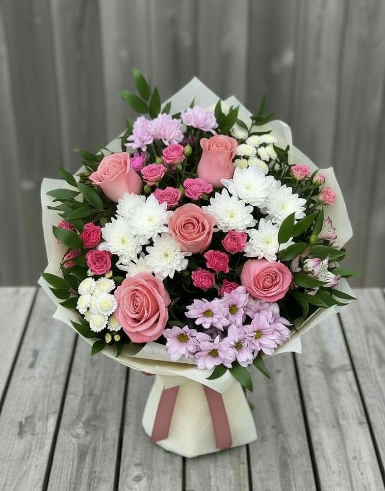 Букет цветов из: Альстромерии, Гвоздики, Розы и Хризантемы в Пятигорском