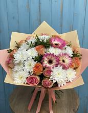 Букет цветов из:  Розы, Герберы и Хризантемы в Пятигорском