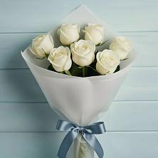 Букет 7 Белых роз Эдлесс Лав в Пятигорском
