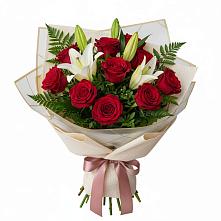 Букет цветов из:  Лилии и Розы в Пятигорском