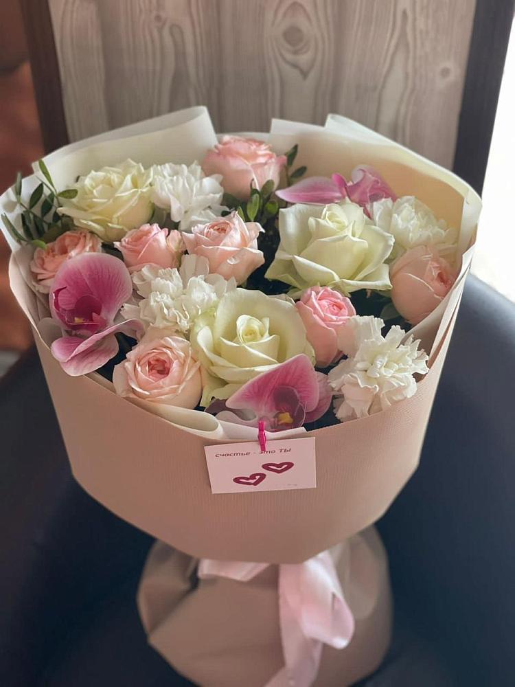 Букет цветов из: Орхидеи, Розы и Гвоздики в Пятигорском