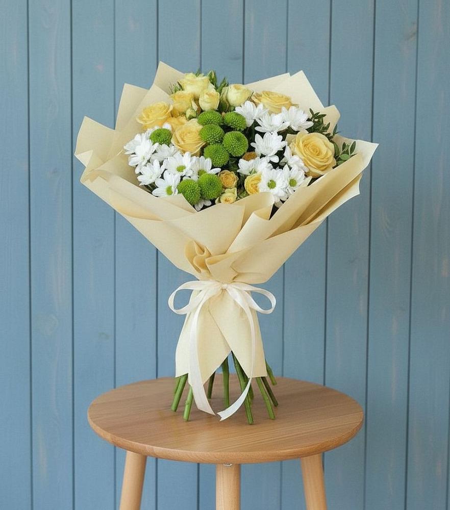 Букет цветов из: Хризантемы и Розы в Пятигорском