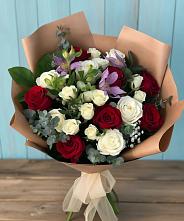 Букет цветов из:  Розы и Альстромерии #REPLACE_PRED# Пятигорском