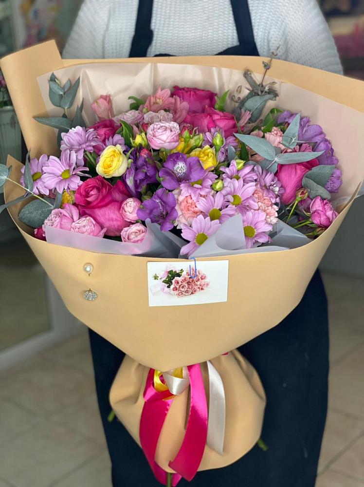 Букет цветов из: Хризантемы, Гвоздики и Альстромерии в Пятигорском