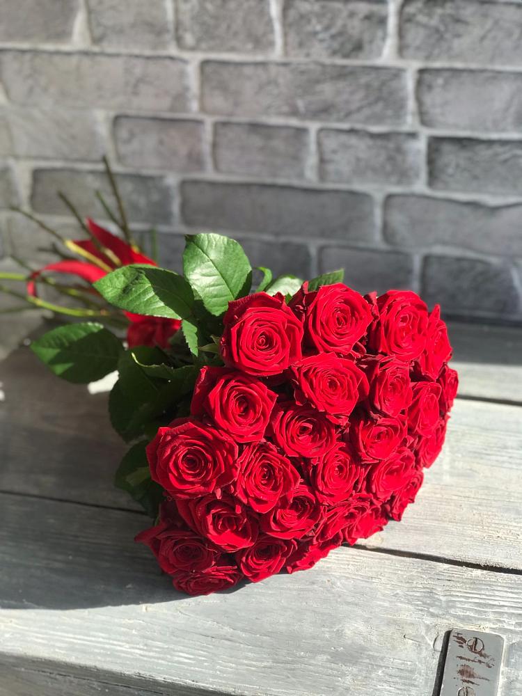 Букет Красные розы Фридом в Пятигорском