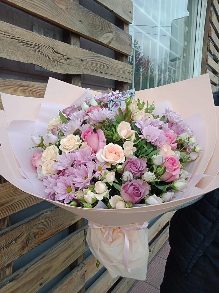 Букет цветов из: Розы и Хризантемы в Пятигорском