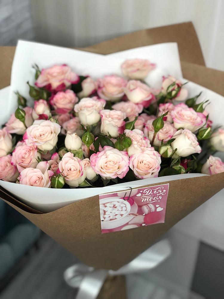 Букет цветов из: Розы в Пятигорском