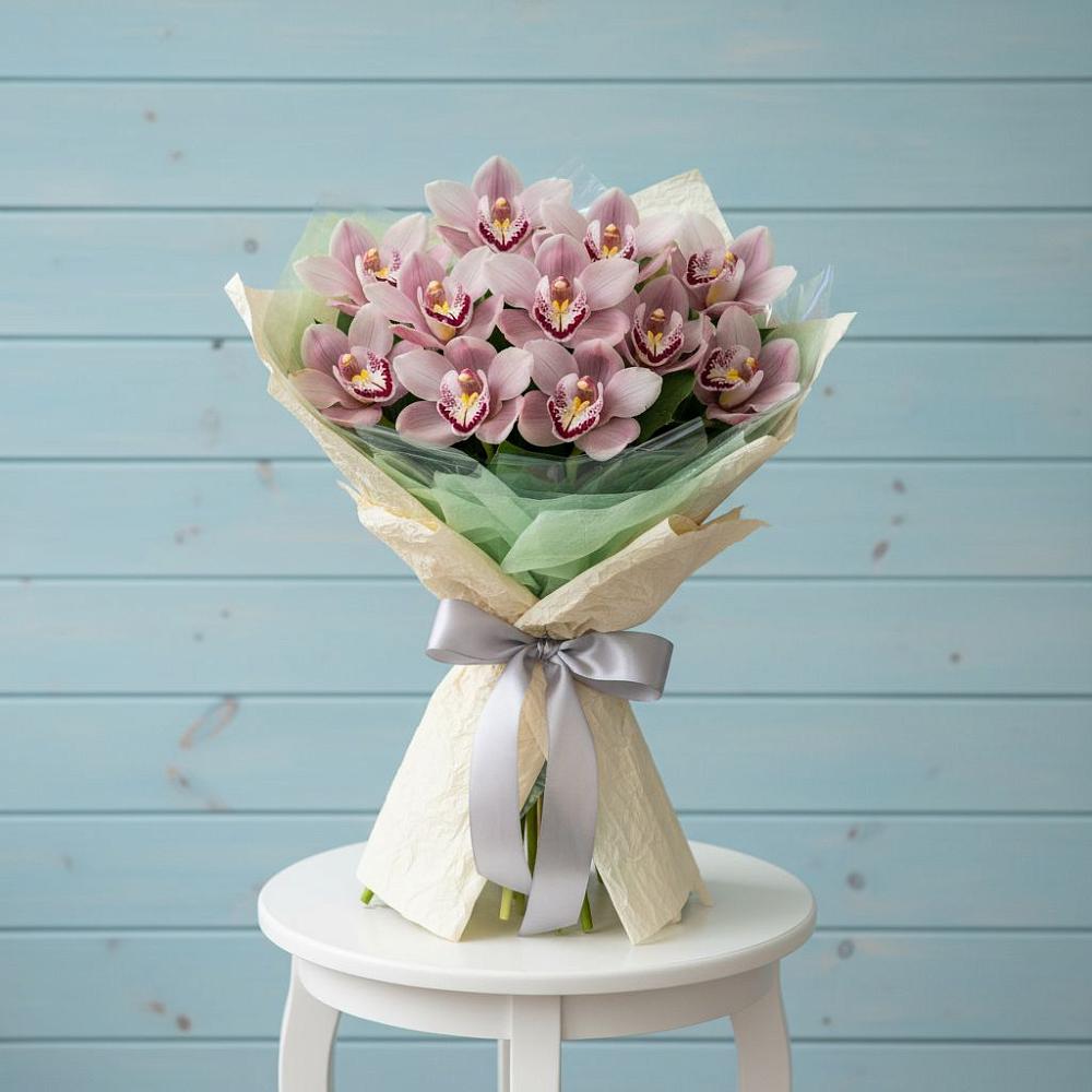 Букет цветов из: Орхидеи и Розы в Пятигорском