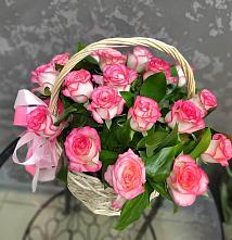 Цветочная композиция из Розы в корзине в Пятигорском