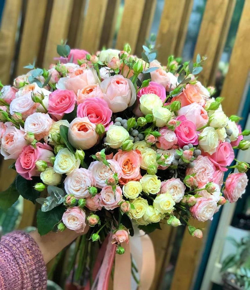 Букет цветов из: Розы в Пятигорском