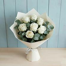 Букет Белые розы в Эвкалипте в Пятигорском