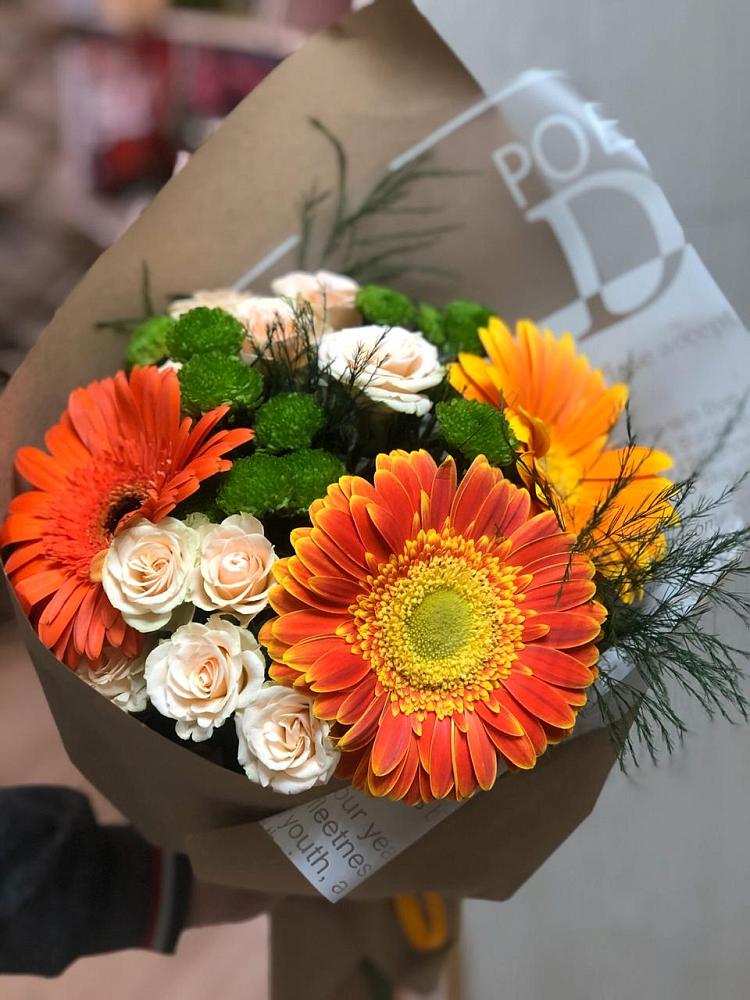 Букет цветов из: Герберы, Хризантемы и Розы в Пятигорском