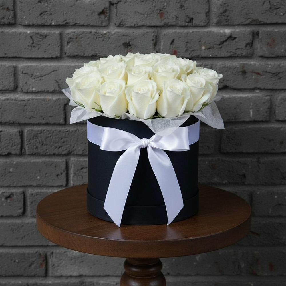 Цветочная композиция из Розы в шляпной коробке в Пятигорском