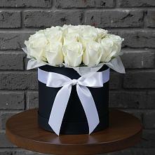 Цветочная композиция из Розы в шляпной коробке в Пятигорском